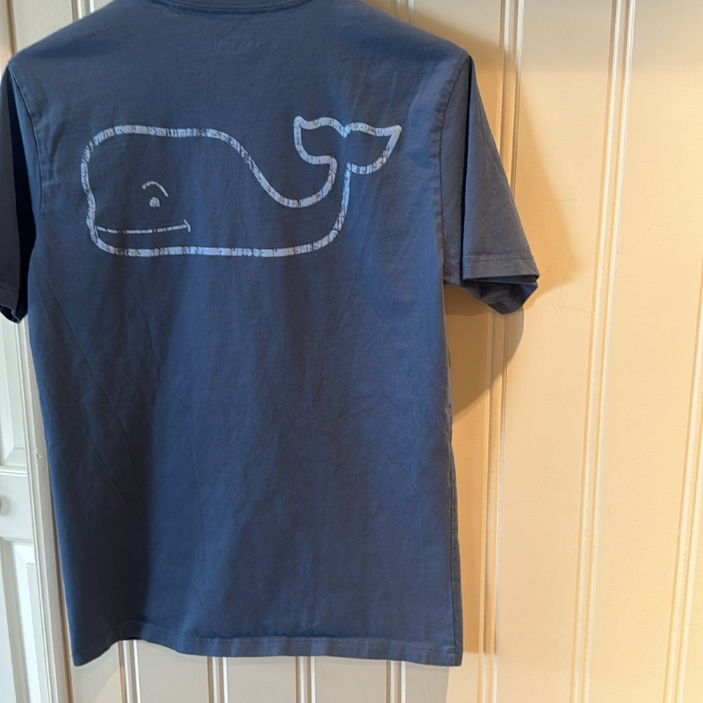 Vineyard Vines men’s tshirt